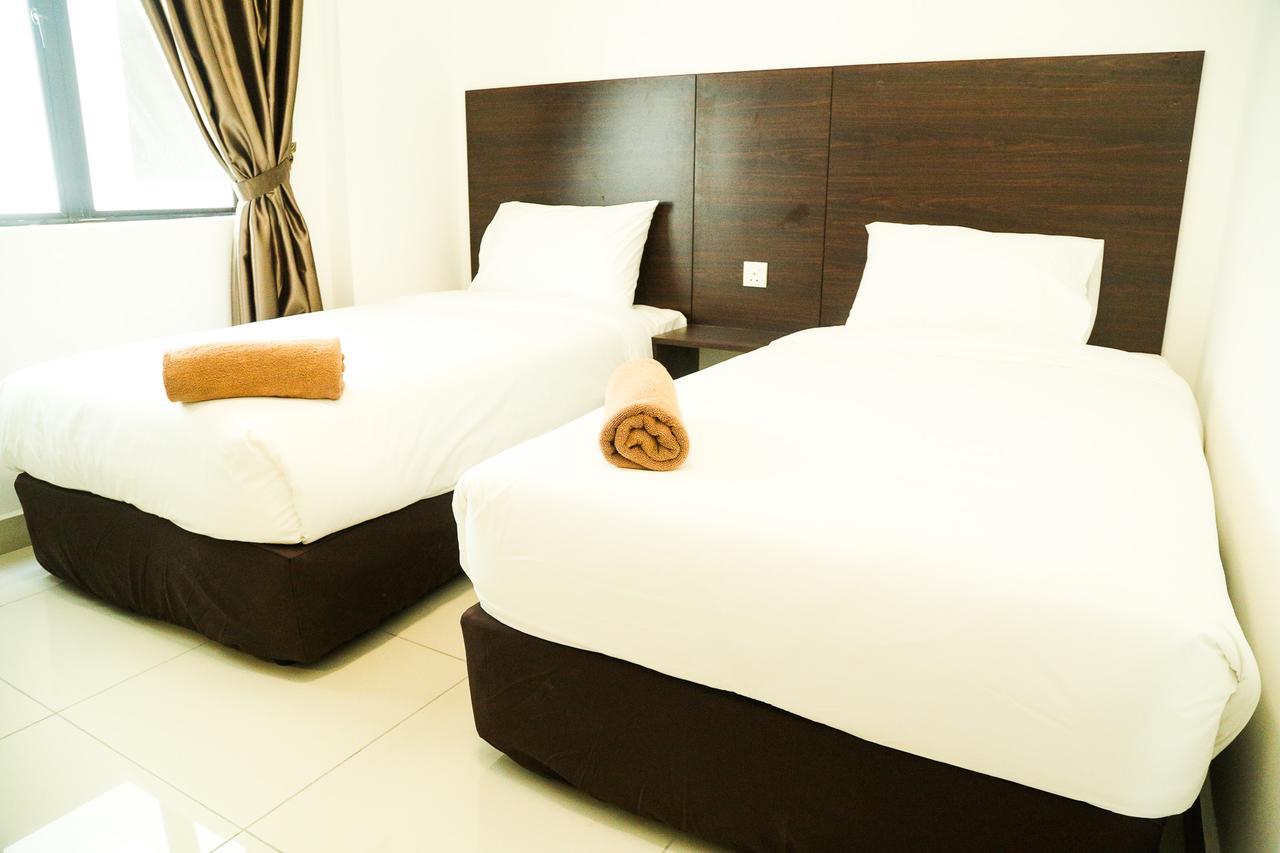 Marina Heights Resort Lumut Exterior foto